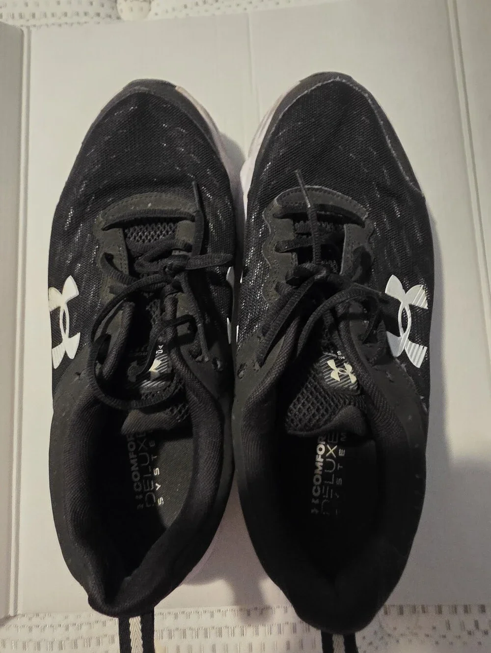 Under Armour Men's Charged Assert Sneakers
